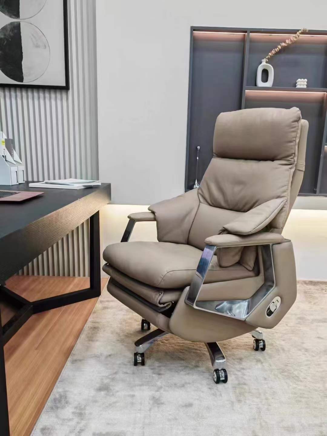 Elite Office Chair.